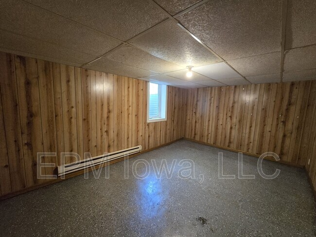 Building Photo - 543 Sumner St