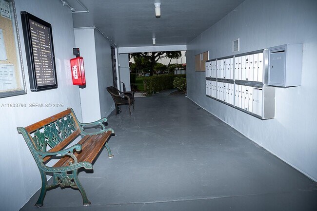 Building Photo - 2861 NW 47th Terrace