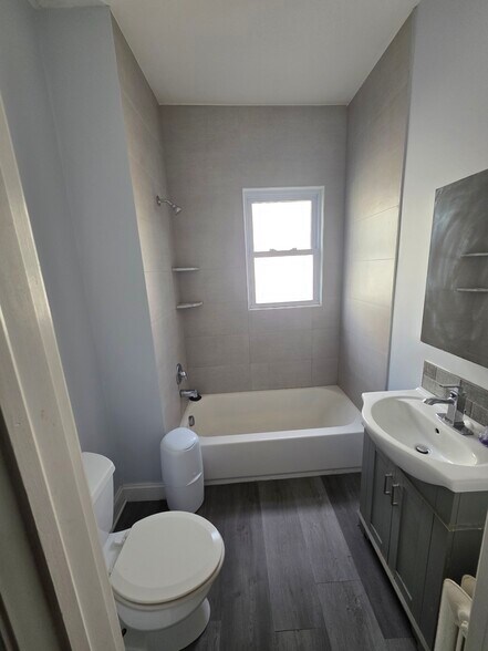 Building Photo - 1112 Walnut St