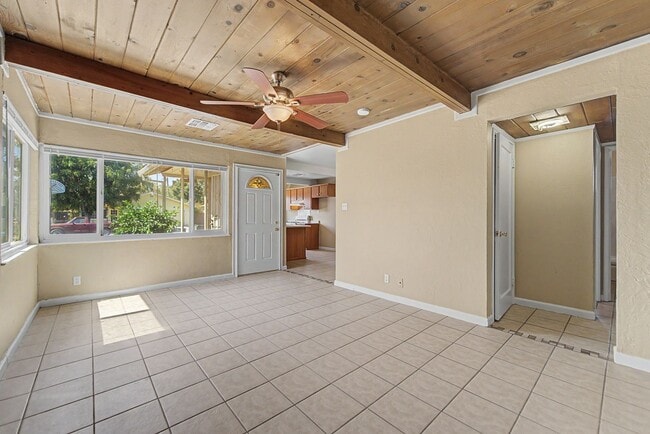 Building Photo - 1423 Wendell Way