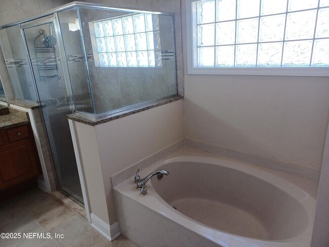 Building Photo - 4463 Ecton Ln E