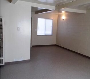 Building Photo - 15 E San Joaquin St