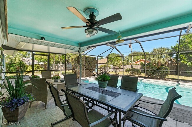 Building Photo - 11 2nd St