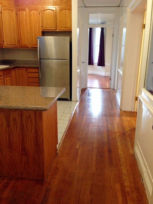 Building Photo - 632 Masonic Ave