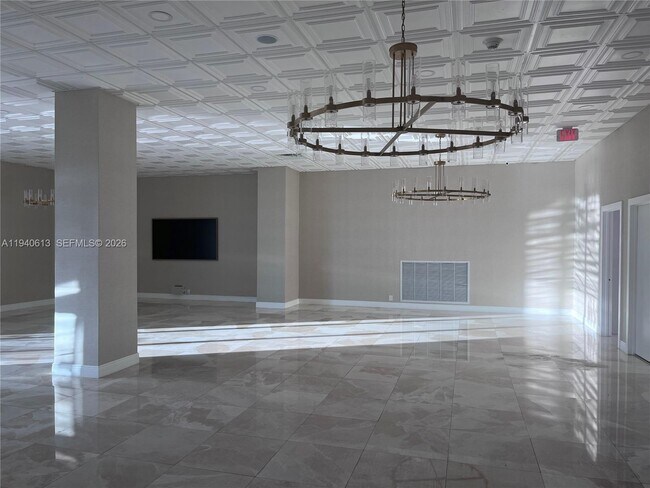 Building Photo - 5750 Collins Ave