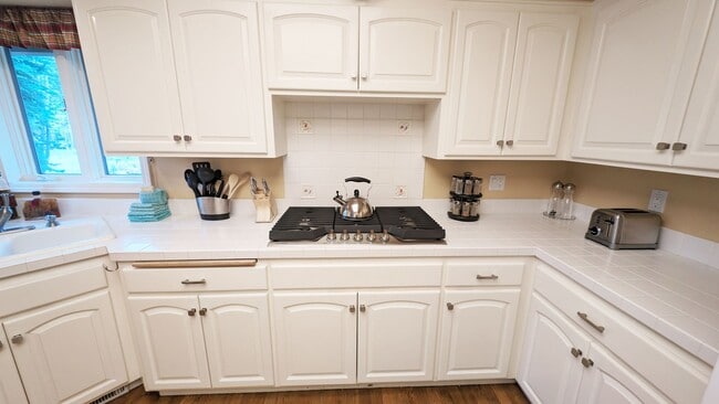 Building Photo - Furnished Sunriver 3 Bedroom Home Availabl...