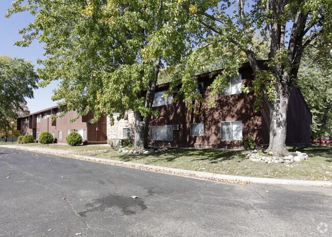 Building Photo - Belle Plaine Apartments