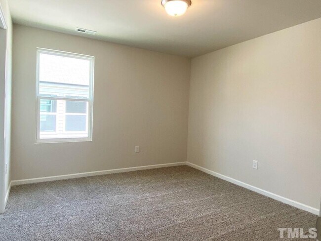 Building Photo - 4 Bedroom Sinele Family Detached Home for ...