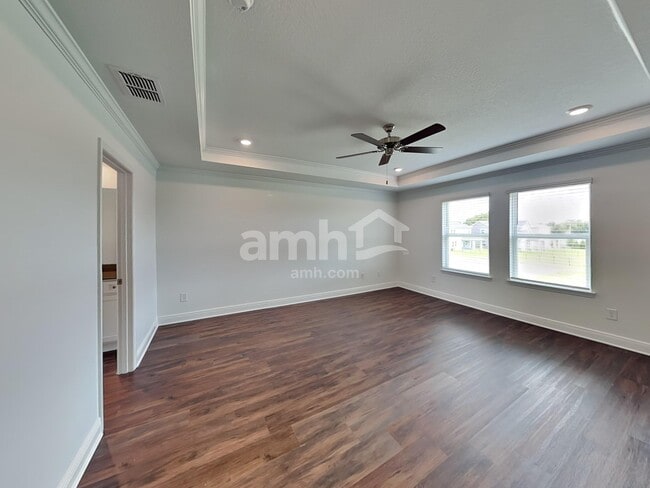 Building Photo - 14628 Cedar Ml Dr