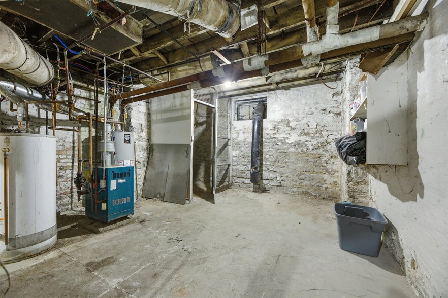 Building Photo - 516 5th Ave SE