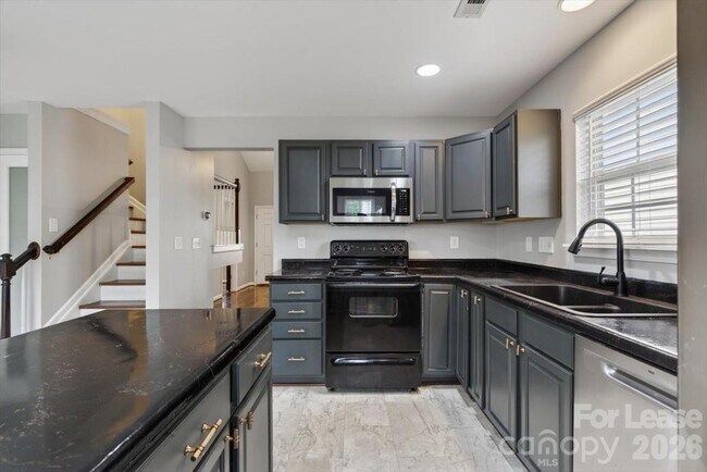 Building Photo - 3445 Broadwick St