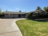 Building Photo - 2139 S La Rosa Dr