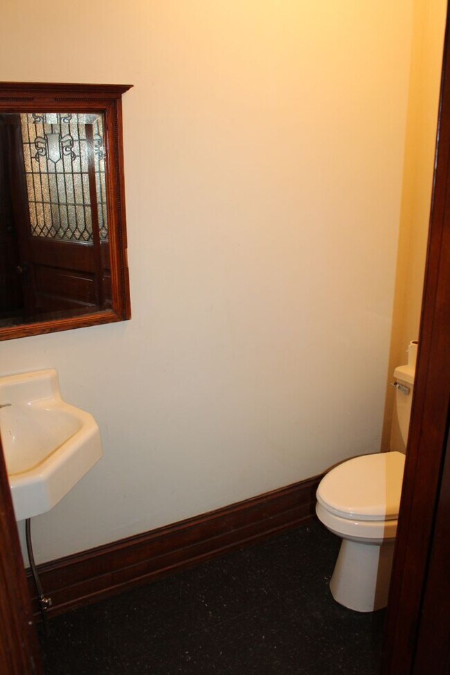 32 N Queen St 32 N Queen St York PA 17403 Apartment Finder