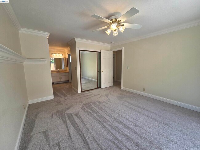 Building Photo - 11732 Bloomington Way
