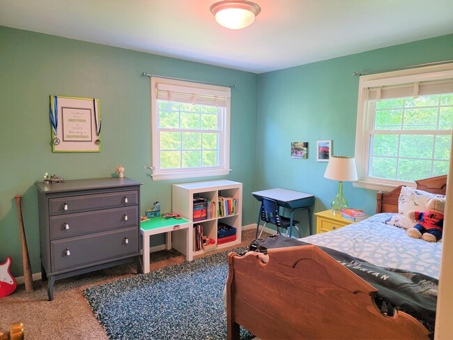 Building Photo - 16840 Fairview Ct