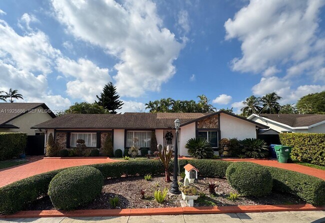 Primary Photo - 9412 SW 127th Ave