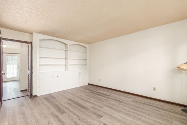 Building Photo - 4838 Dierker Rd