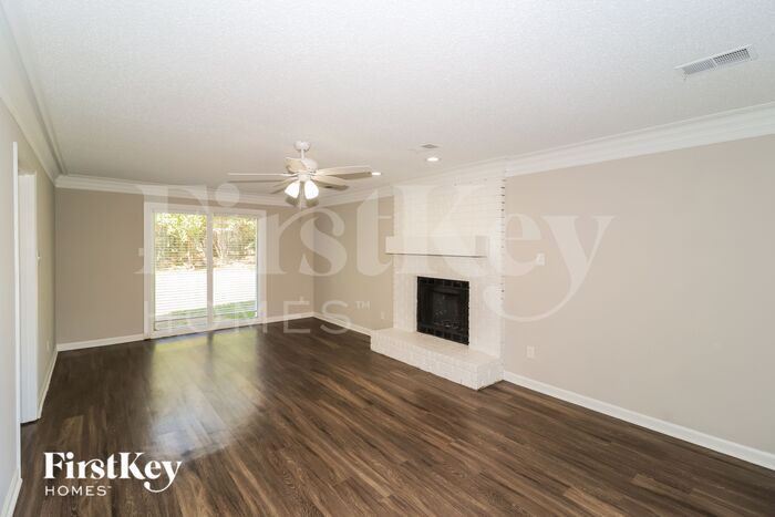 Building Photo - 675 Tealwood Ln