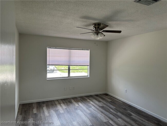 Building Photo - 1834 Koy Dr