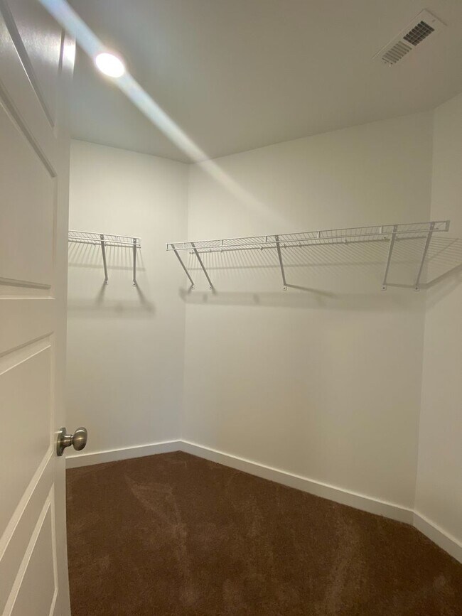 Building Photo - Home for Rent in Calera, AL!!! Available t...