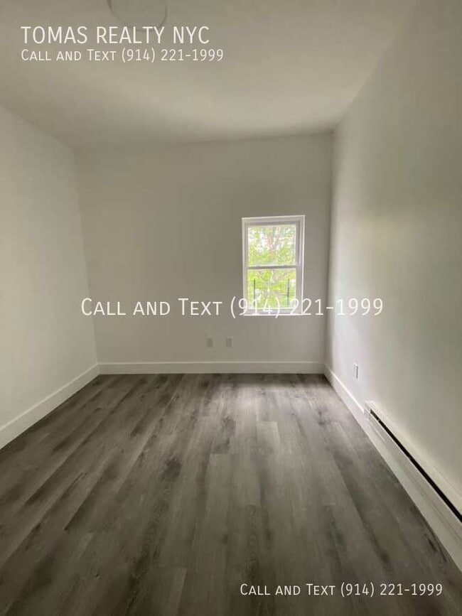 Building Photo - 25 Riverview Pl