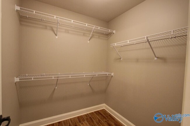 Building Photo - 22947 Pin Oak Dr