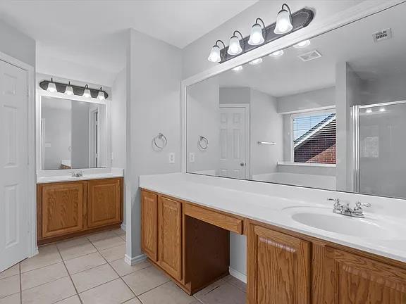 Building Photo - 2820 Mission Tejas Dr