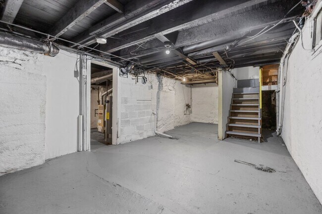Building Photo - 111 N 15th St
