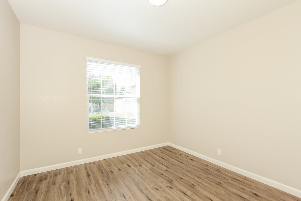 Building Photo - 23837 N 40th Dr