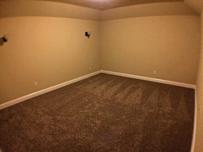 Building Photo - 5 Bdrm/4 Bath / Media Room/ 3300 SF In North Carrollton/Brick And Stone Facade