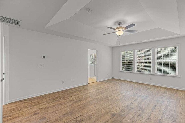 Building Photo - 3206 Montauk Hill Dr