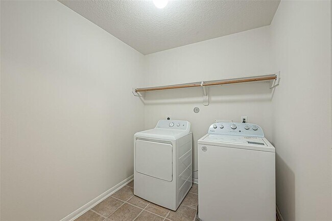 Building Photo - 3502 Zephyr Glen Way