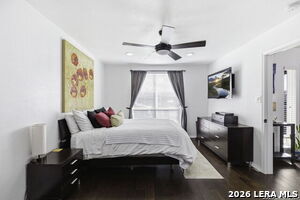 Building Photo - 227 E Baylor St