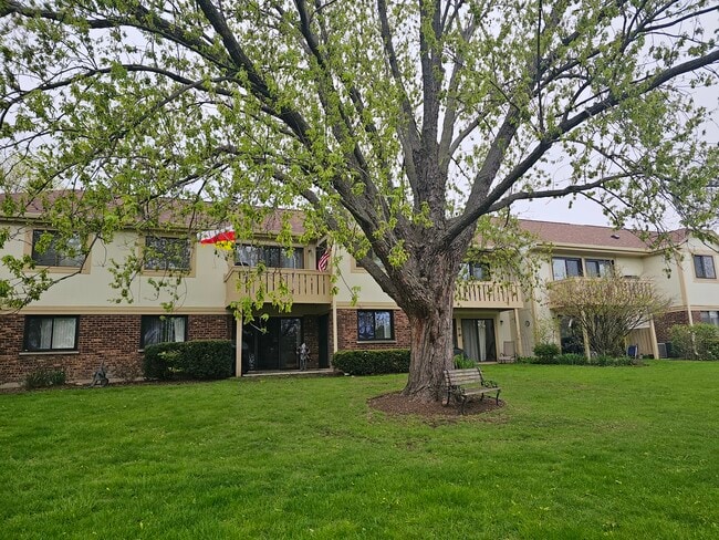 Building Photo - 733 Plum Tree Ct
