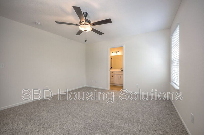 Building Photo - 9031 E 85th Pl