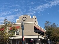 Building Photo - 702 Jackson St