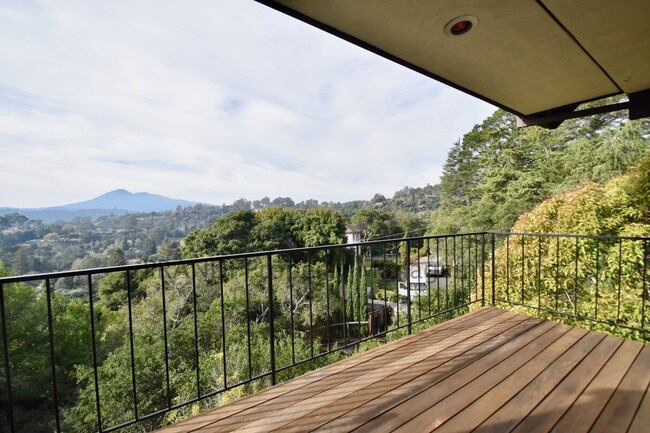 Building Photo - Country Club San Rafael Home with Pool and...