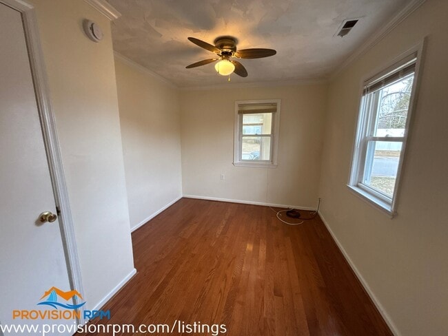 Building Photo - 221 Rosewood St