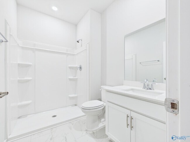 Building Photo - 18072 Longleaf Dr