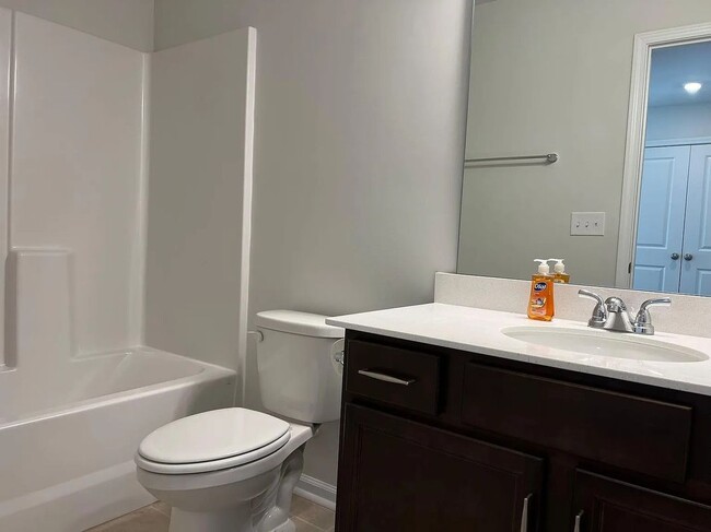 Building Photo - 548 Kingfisher Ct