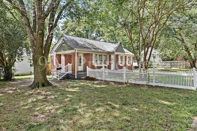 Building Photo - 3922 Spottswood Ave