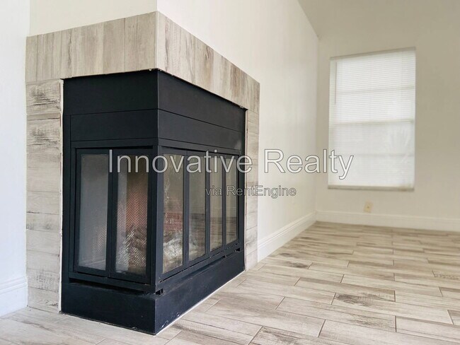 Building Photo - 6400 Lake Horseshoe Dr
