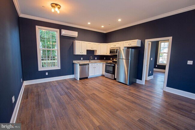 Building Photo - 106 Colonial Ct