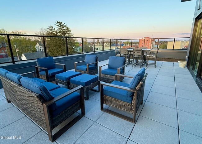 Building Photo - 78 Church St