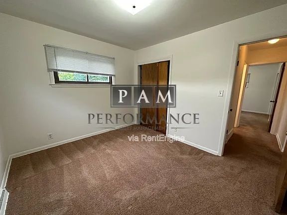 Building Photo - 2155 S 102nd St