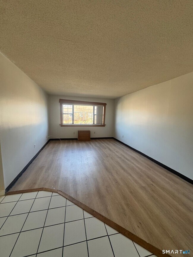 Building Photo - 45 Stevens St