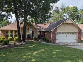 Building Photo - 3513 Glen Flora Way
