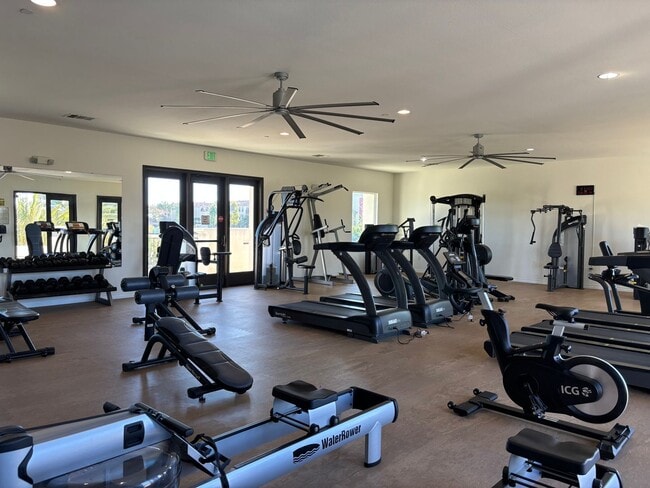Building Photo - *** $500 Move in special if lease is signe...