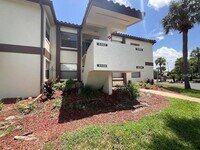 Building Photo - 6062 Willowpointe Cir