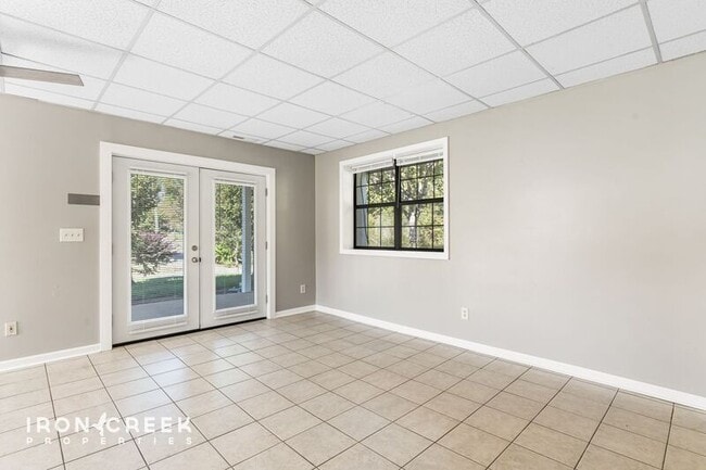 Building Photo - 23 Brookdale Rd
